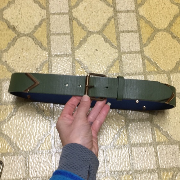 Rue21 Accessories - BNWOT Rue 21 Green belt with gold V’s